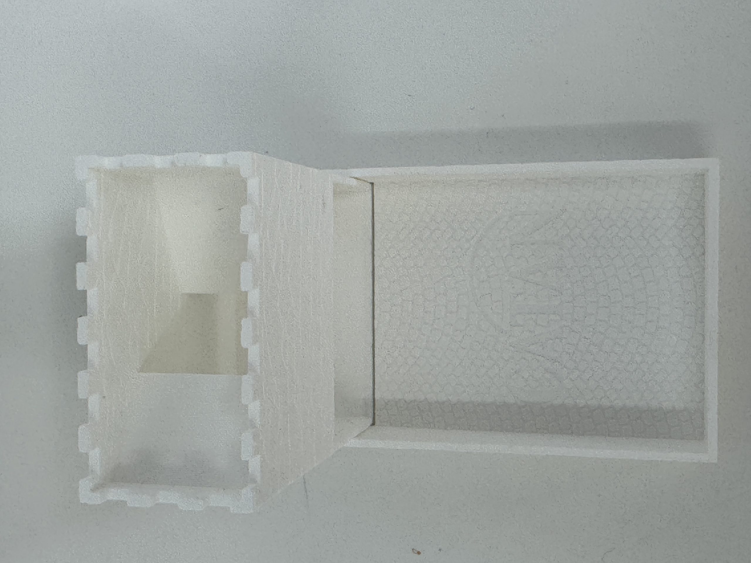 Torre de Dados Plegable Blanca - componentes del juego de mesa